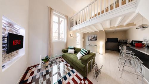 Le Quai 70 Duplex Rétro Chic Neuf et Climatisé
