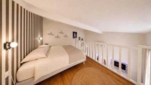 Le Quai 70 Duplex Rétro Chic Neuf et Climatisé
