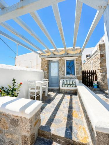 Classic Mykonos Apartment