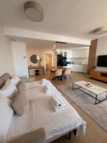 Apartment Torre Sakura 21 a by VivaMar