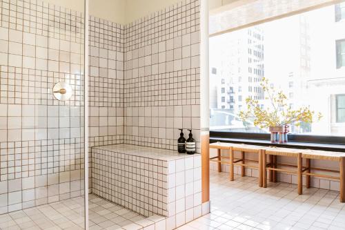 Downtown Los Angeles Proper Hotel, a Member of Design Hotels photo 93
