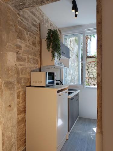Roman Ascent Studio, Pula center