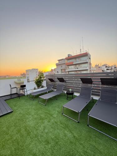 Her Luxury Apartment & Private Rooftop Spa
