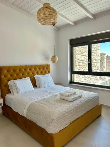 Goldeneye luxury Suites