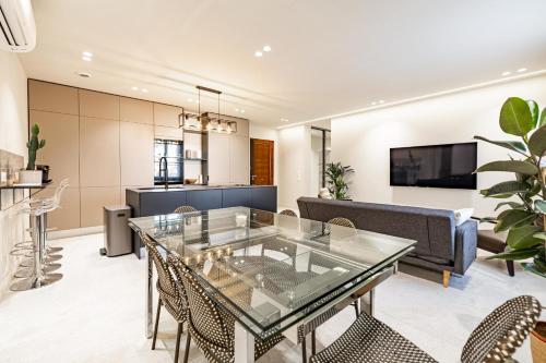 42 SERBE - Luxurious 3-bedroom 50m from Croisette and Palais