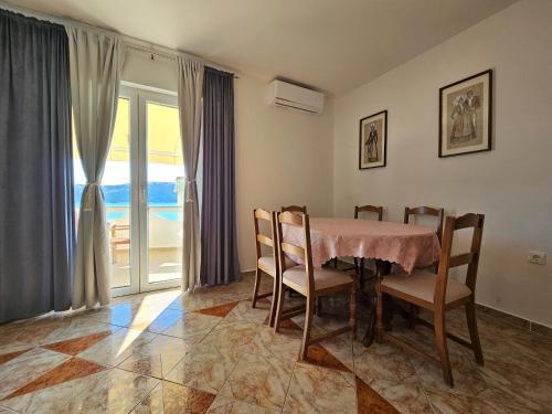 Apartment Stara Novalja 9396a