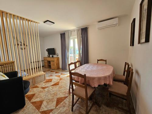 Apartments by the sea Stara Novalja, Pag - 9396