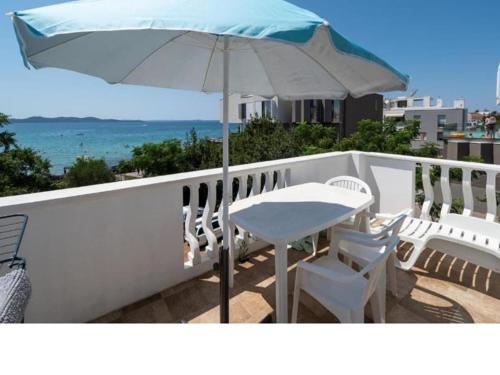 Apartments Melita - Superior Two Bedroom Apartment with Balcony and Sea View A4