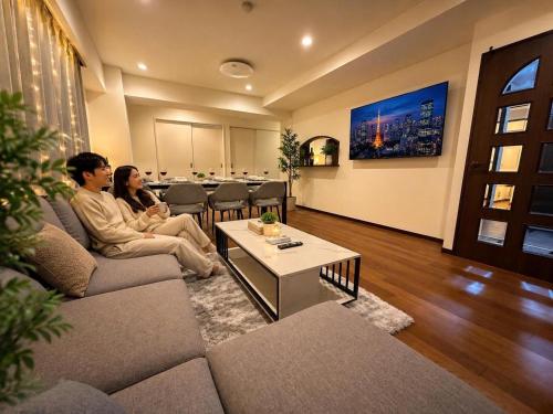 Spacious Family Apartment in Tokyo Up to 12 Guests Elevator