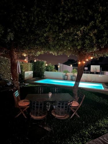 Villa dos Amados Pool & Sports Retreat