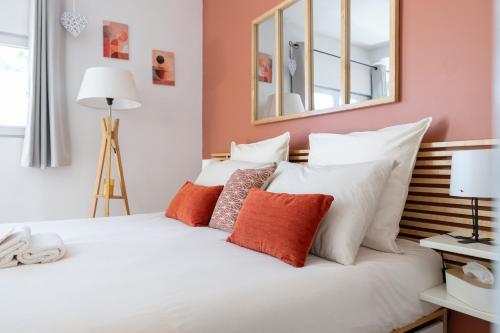 Studio Le Clair Logis, Centre ville à pied, Lit Queen size, Climatisation, extérieur