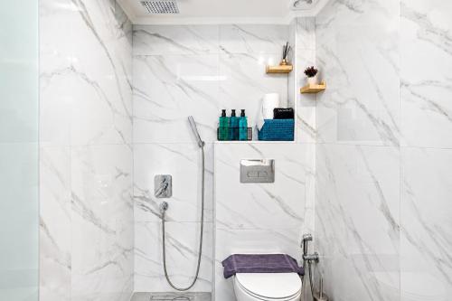 Velvetwood Studio, Cozy Stay near Metro & Free Parking
