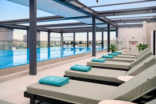 Zeus Piraeus Grand
