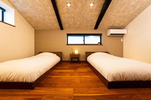 Machiya Izumi Goyo Modern Japanese-style townhouse