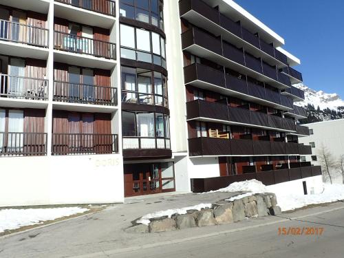 Το κτήριο όπου στεγάζεται  το διαμέρισμα