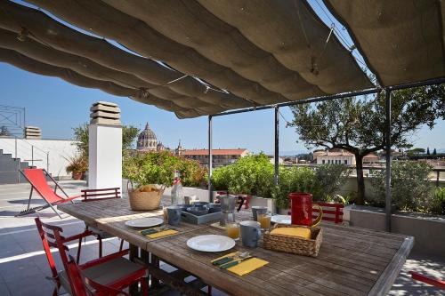 Delmirani's Book Apartments - Vatican View photo 203
