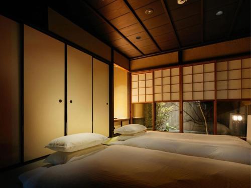 Kyoto Urushiro Wakasaya