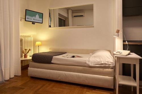 Delmirani's Book Apartments - Vatican View photo 183
