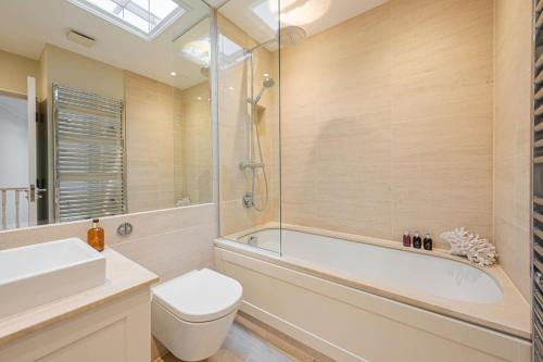 Stunning 3Bd 2Bth Belgravia Mews House - Harrods Promo Included photo 42