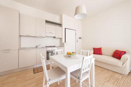 Masaccio Bright Apartment with Balcony & AC