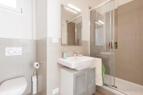 Masaccio Bright Apartment with Balcony & AC