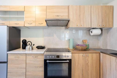 Seaside Retreat for Relaxed Kalamata Beach Stays