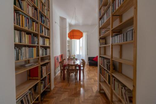 GuestHost - Esquilino Bright Apartment