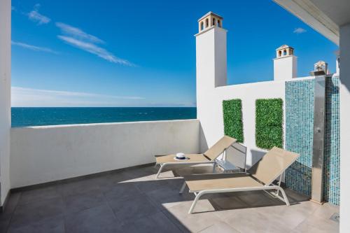 Estepona Beachfront Garden by Libehomes