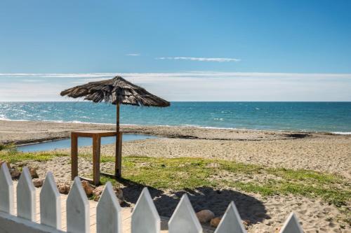 Estepona Beachfront Garden by Libehomes