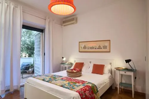 Delmirani's Book Apartments - Vatican View photo 4