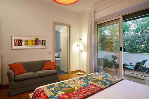 Delmirani's Book Apartments - Vatican View photo 9