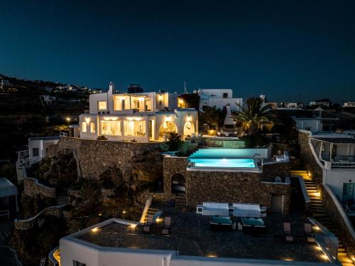 Eagles Nest Mykonos Suites & Apartments - Shared Pool & Jacuzzis