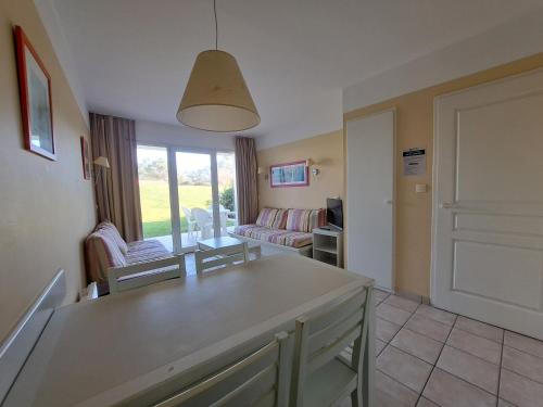 Appartement rez-de jardin avec terrasse