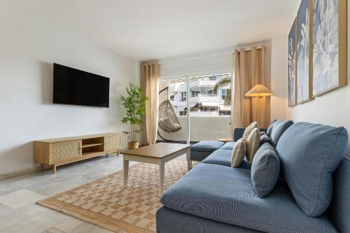 Marina View 2BR Holiday Stay by HelloDomik