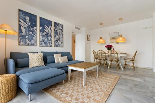Marina View 2BR Holiday Stay by HelloDomik