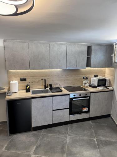 Theofilos Apartment's