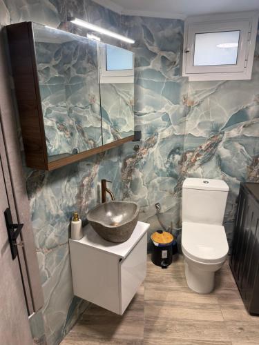 Theofilos Apartment's
