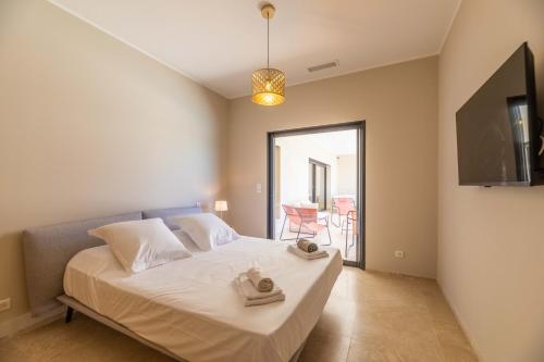 Villa Anna piscine, 10' de la plage, Canetto, Bonifacio
