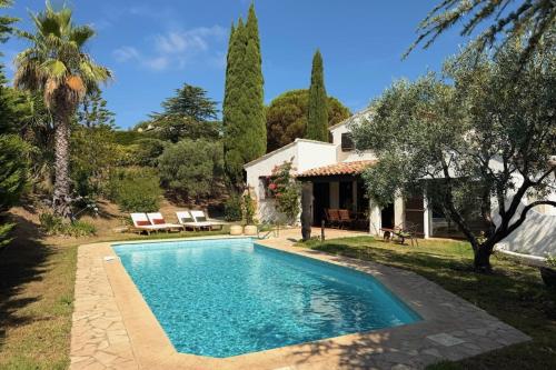 Villa with sea view and swimming pool in St-Aygulf