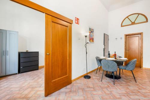 Albero Urban Retreat near SMN Station