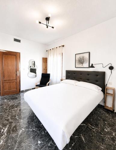 Local Granada Penthouse