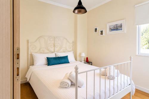 White Tulip Modern Apartment near Papafi Metro, Thessaloniki
