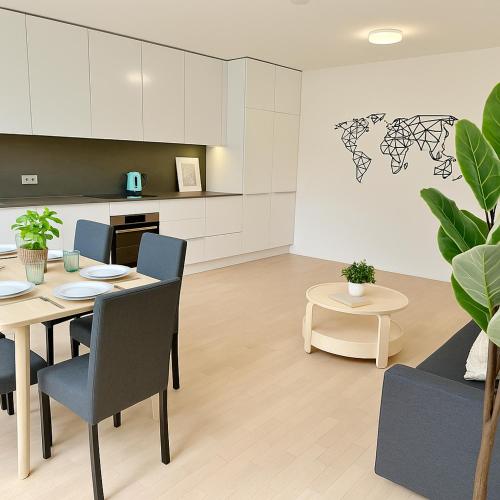 Modern Apartment with Free Parking