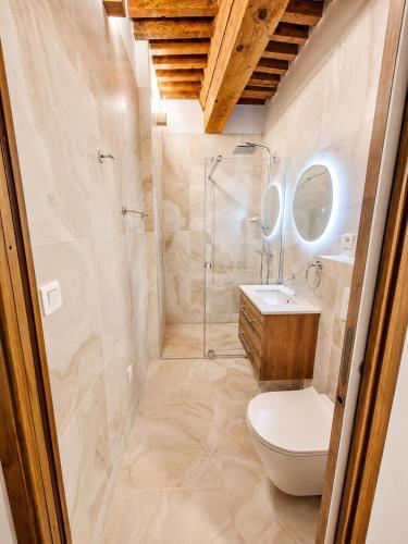 Cosy appartment in old town, 2 mins walking distance to lake