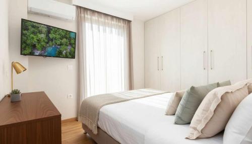 Elegant Marousi Stay with Scenic Balcony