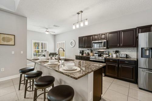 5BR Pool Home-Spa-Epic Game Room Near Disney photo 26