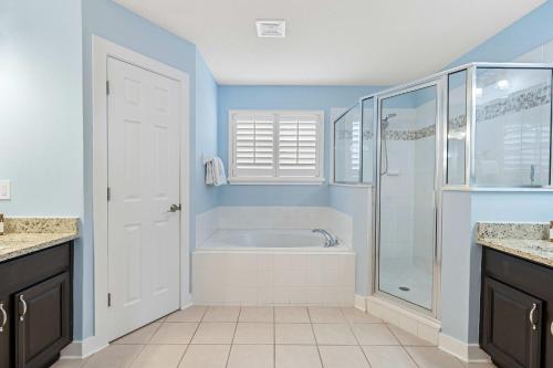 5BR Pool Home-Spa-Epic Game Room Near Disney photo 9