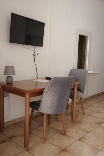 Elia mini suites 6
