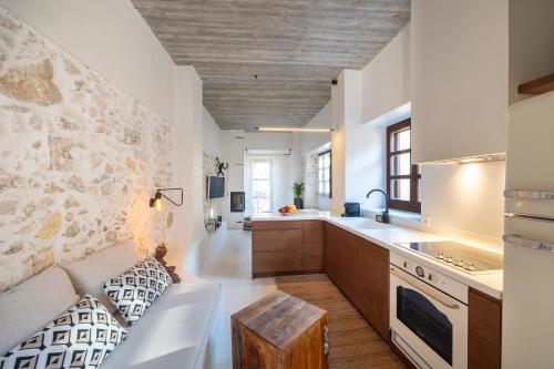 Ligres Down Town