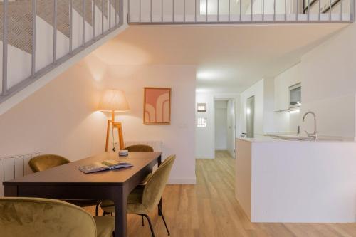 Modern and Luminous Loft in Chamberi
